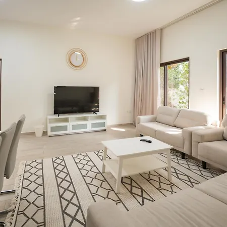 White Villa By The Sea Fujairah Exterior photo